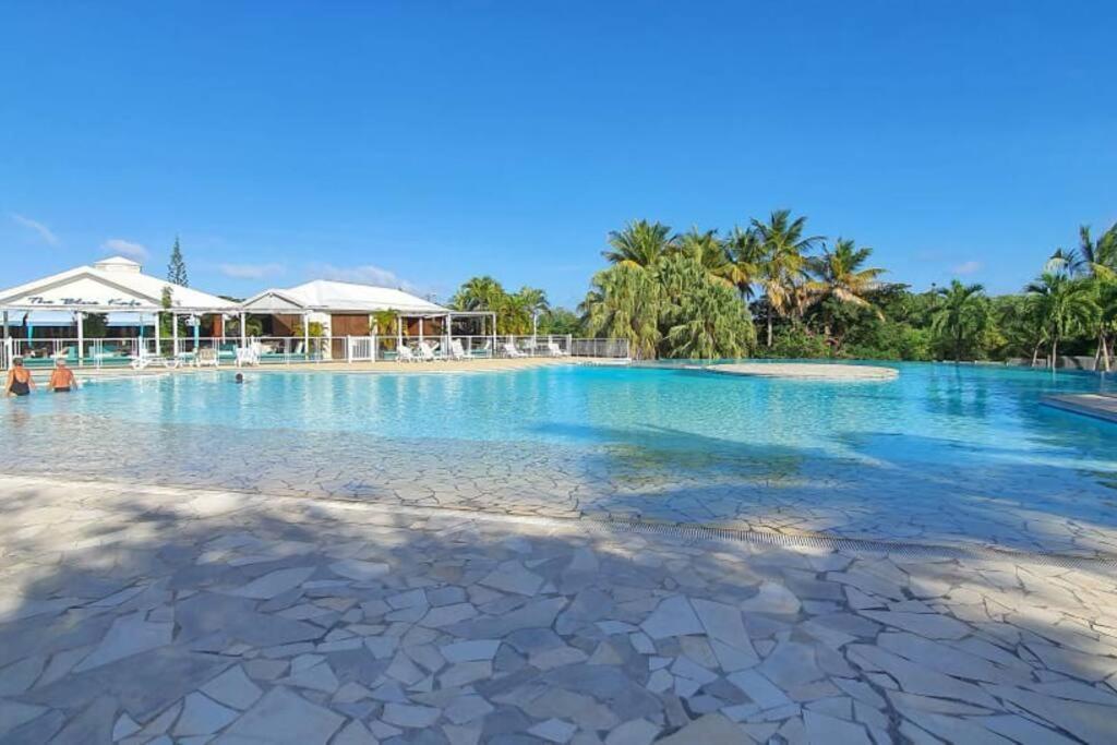 Grand Studio Zen Idealement Situe A Saint-Francois Avec Piscine Et Terrasse Bagian luar foto